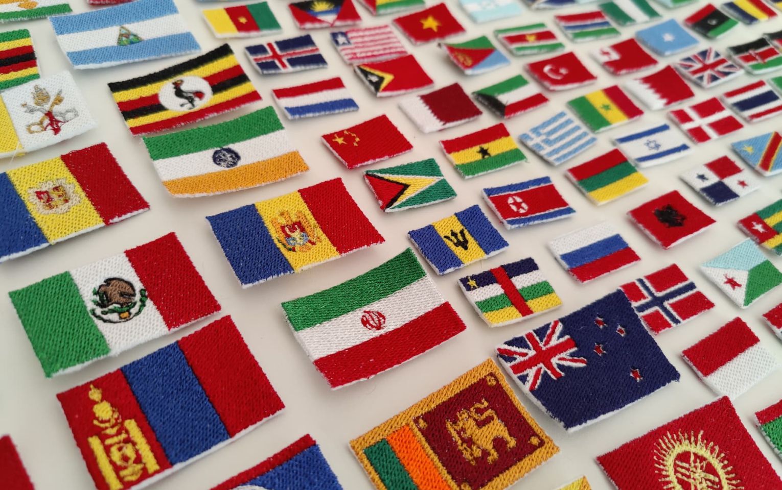 Toppe Bandiere Hero 2